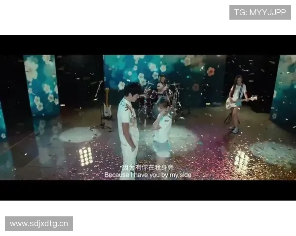 看完蜜桃时代,我花了6小时才理清这4条人物线